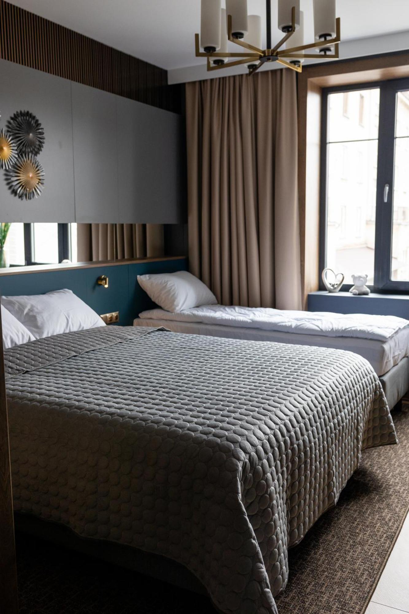 Four Sisters Luxury Rooms In Siauliai Ngoại thất bức ảnh