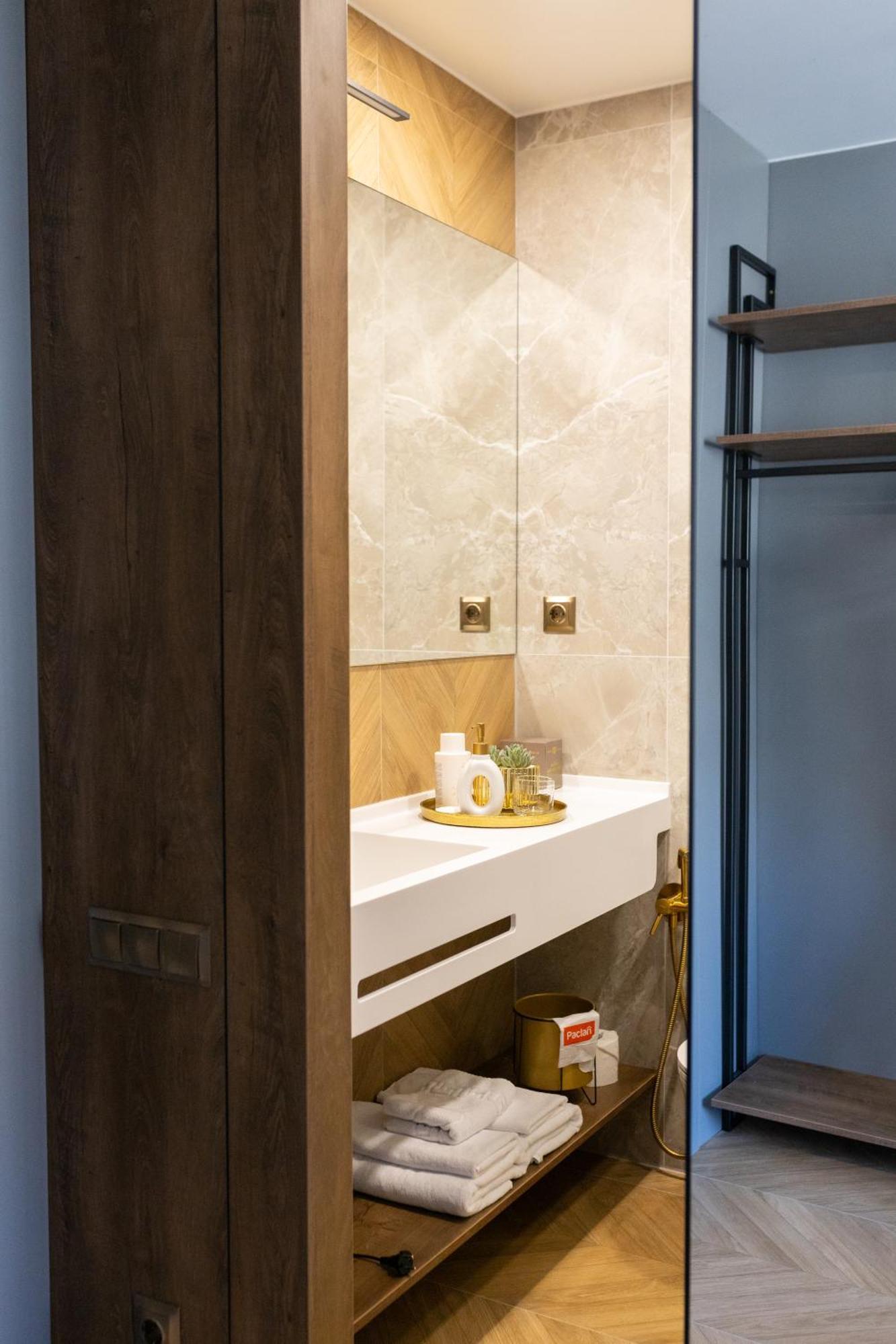 Four Sisters Luxury Rooms In Siauliai Ngoại thất bức ảnh