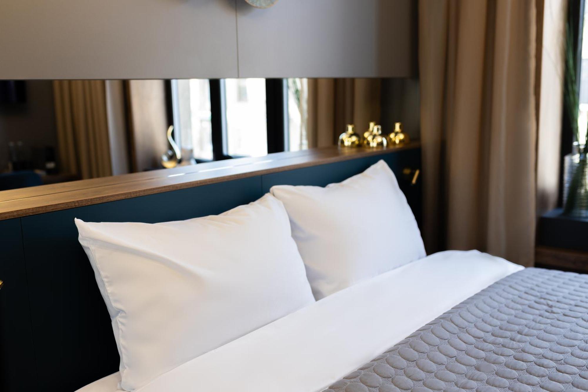 Four Sisters Luxury Rooms In Siauliai Ngoại thất bức ảnh
